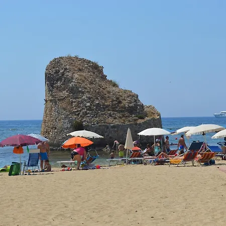 Le Voilier Hotel Torre Pali